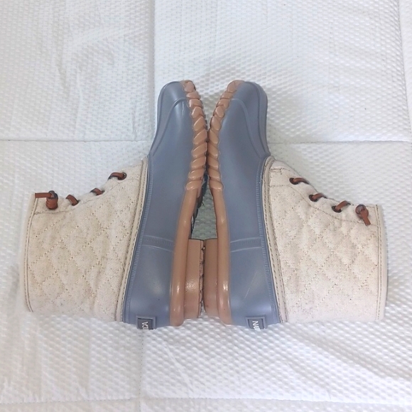 Nautica Slip on Duck Boots, EUC - Picture 5 of 9